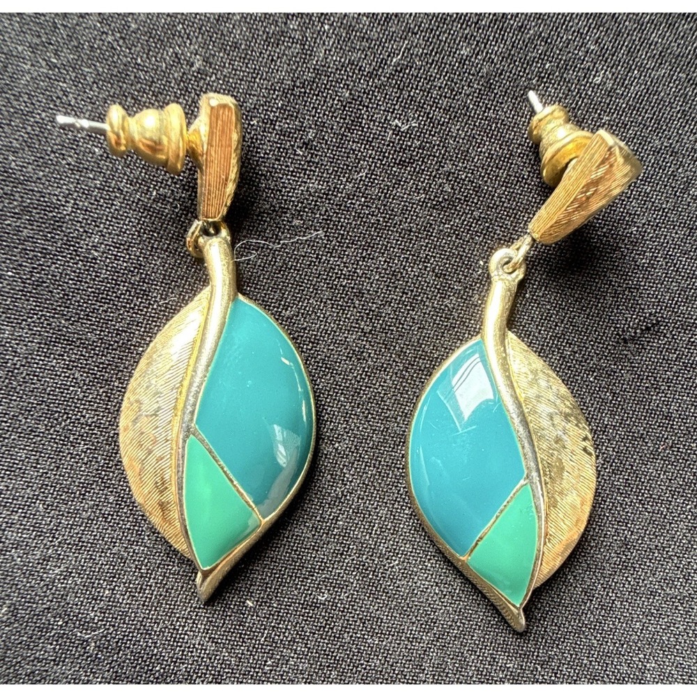 Vintage Trifari Signed Leaf Dangle Screw Back Earrings Blue Green Gold Tone